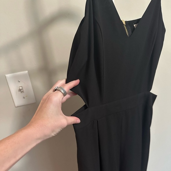 Gianni Bini Black Straight Leg Sleeveless Jumpsuit with cut outs size small - Picture 4 of 9